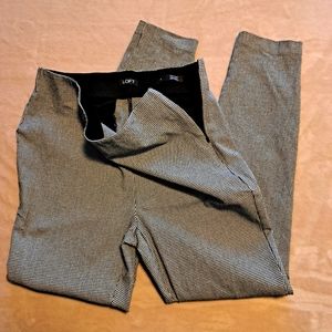 B&W Skinny, high-waisted LOFT pants, Size 6